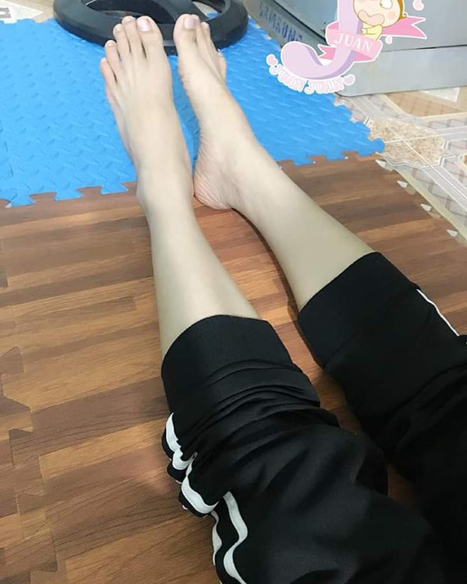 Trời ơi tin được kh&ocirc;ng, con trai giờ sở hữu to&agrave;n cặp ch&acirc;n nuột n&agrave; đến ph&aacute;t hờn thế n&agrave;y đ&acirc;y - Ảnh 9.