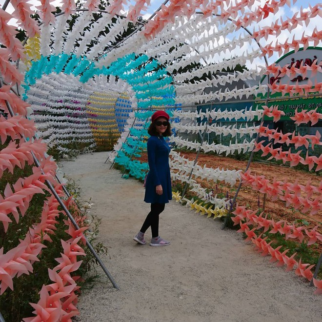 &ldquo;Đường hầm chong ch&oacute;ng&rdquo; mới xuất hiện ở Đ&agrave; Lạt: Kẻ khen thơ mộng, người ch&ecirc; sến qu&aacute;! - Ảnh 6.