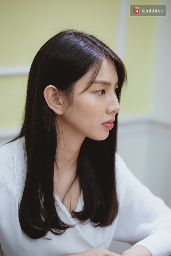Người đẹp nh&acirc;n &aacute;i Th&ugrave;y Ti&ecirc;n c&ugrave;ng luật sư gặp truyền th&ocirc;ng, khẳng định kh&ocirc;ng nhận bất cứ khoản tiền 1,5 tỷ đồng n&agrave;o - Ảnh 5.