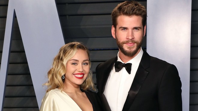 Rộ lên nghi vấn Miley Cyrus đang mang thai đứa con đầu lòng cùng Liam Hemsworth sau 5 tháng kết hôn? - Ảnh 2.