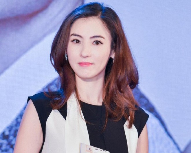 Đều ngo&agrave;i 40 nhưng Phạm Văn Phương, Trương B&aacute; Chi&hellip; vẫn trẻ xinh bất chấp cũng nhờ những m&oacute;n mỹ phẩm n&agrave;y - Ảnh 3.