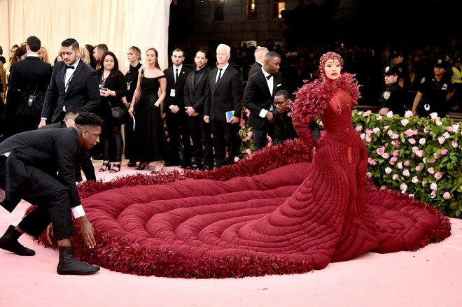 Vác cặp nhũ hoa trị giá tới 12 tỷ VNĐ đến Met Gala 2019, Cardi B mà lố số 2 thì không ai dám nhận số 1  - Ảnh 1.