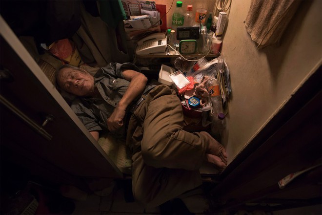 Cuộc sống của người đàn ông vô gia cư gốc Việt ở nơi nghèo nhất Hong Kong và sự tương phản nghiệt ngã của thành phố hoa lệ bậc nhất hành tinh - Ảnh 14.