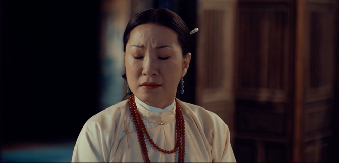 Phim cung đấu Việt Phượng Khấu tung trailer: C&aacute;i t&aacute;t nảy lửa của Lệnh phi Hồng V&acirc;n g&acirc;y b&atilde;o hơn cả nụ h&ocirc;n của Jun Phạm v&agrave; Diễm My 9x - Ảnh 4.