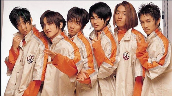 Ngắm lại kiểu tóc của 10 idol Hàn “hot hit” thập niên 90, netizen mới thở phào: May mà thời đó đã qua - Ảnh 1.
