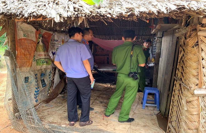 Nghệ An: Nghi &aacute;n cha 80 tuổi ch&eacute;m con trai tử vong - Ảnh 1.