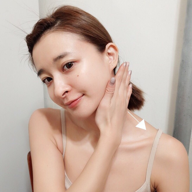 Giấc mộng h&egrave; của mọi qu&yacute; c&ocirc;: Da s&aacute;ng căng nhưng kh&ocirc;ng b&oacute;ng nhẫy v&agrave; 4 tips gi&uacute;p hiện thực h&oacute;a điều n&agrave;y - Ảnh 2.