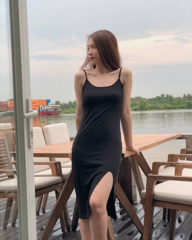 Street style hot mom Việt: Ngọc Anh, Nam Thương cùng loạt người đẹp lên đồ xì tin hack tuổi và quan trọng là mát mẻ hết nấc - Ảnh 13.