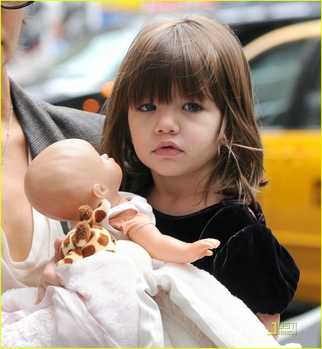 Hành trình nhan sắc 2 công chúa nhà sao hot nhất Hollywood: Harper Beckham xinh ra, Suri Cruise ngày càng bị dìm - Ảnh 18.