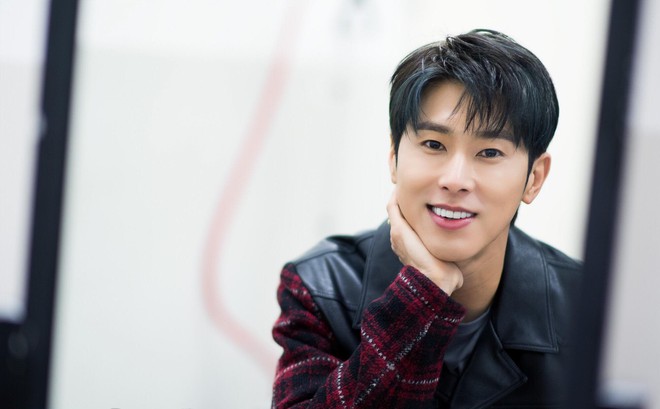 Yunho (DBSK) vừa debut đã dẹp loạn đàn em SHINee, Super Junior, EXO, lọt top với cựu thành viên Wanna One - Ảnh 2.