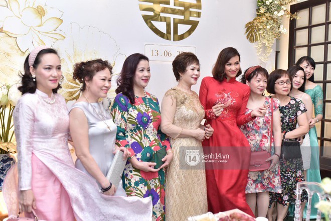 MC Phương Mai diện &Aacute;o d&agrave;i đỏ, rạng rỡ trong lễ ăn hỏi với &ocirc;ng x&atilde; người Ba Lan - Ảnh 1.