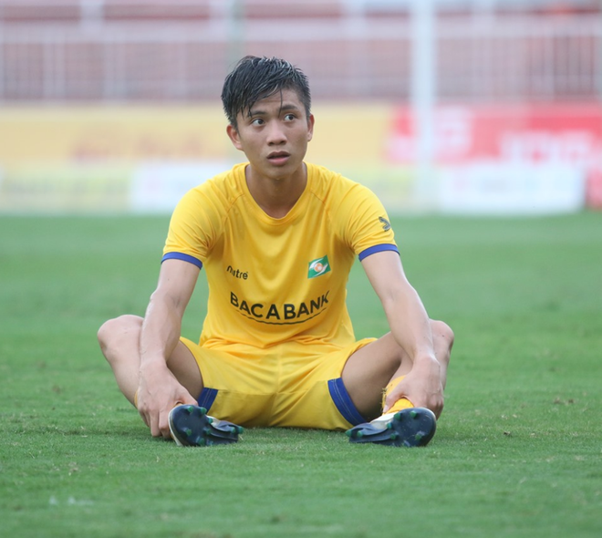 Chưa chơi trận nào sau khi bình phục, Phan Văn Đức lại hụt hẫng vì chấn thương mới - Ảnh 1.