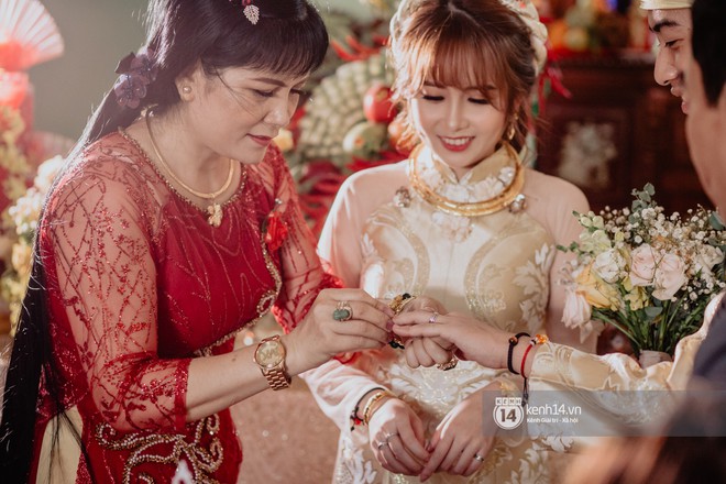 Chùm ảnh rạng rỡ của Cris Phan và Mai Quỳnh Anh trong lễ cưới ở Phú Yên - Ảnh 4.