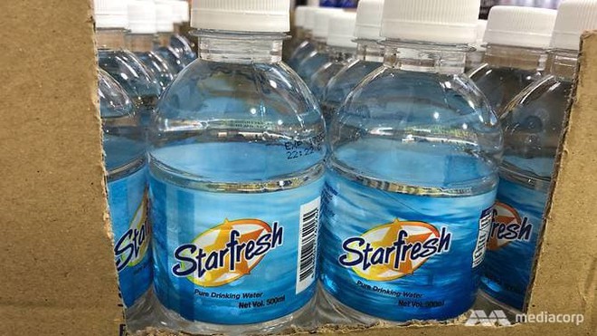 Thu hồi nước uống đóng chai Starfresh do phát hiện vi khuẩn độc hại - Ảnh 1.