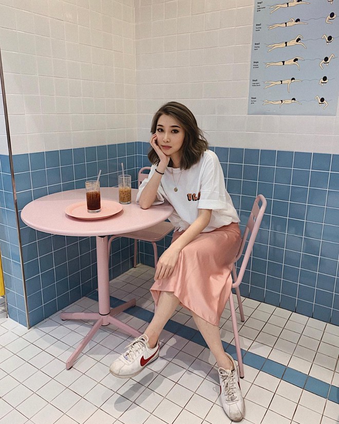 Đừng m&atilde;i đ&oacute;ng khung trong những bộ c&aacute;nh gi&agrave; nua nhạt nhẽo, n&agrave;ng ngo&agrave;i 30 h&atilde;y trẻ h&oacute;a style với 5 c&ocirc;ng thức n&agrave;y - Ảnh 10.