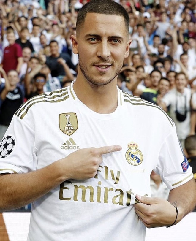 50.000 CĐV nô nức tới thánh địa Bernabeu để theo dõi màn ra mắt của siêu sao Eden Hazard - cầu thủ đắt giá nhất lịch sử Real Madrid - Ảnh 7.