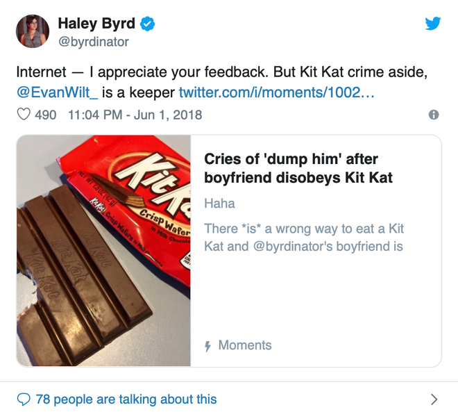 Ăn Kit Kat kiểu nổi loạn, thanh ni&ecirc;n bị d&acirc;n mạng n&eacute;m đ&aacute; v&agrave; đề nghị bạn g&aacute;i chia tay - Ảnh 4.