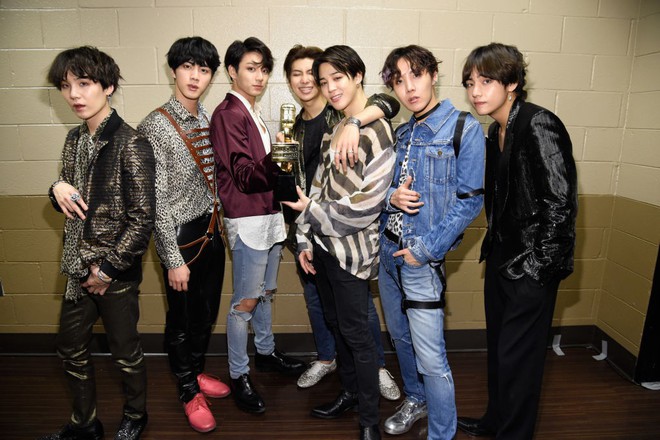 Con g&aacute;i Thủy Ti&ecirc;n 6 tuổi m&ecirc; mệt BTS, c&oacute; thể xem cả ng&agrave;y kh&ocirc;ng ch&aacute;n bỏ b&ecirc; cả MV của mẹ - Ảnh 4.