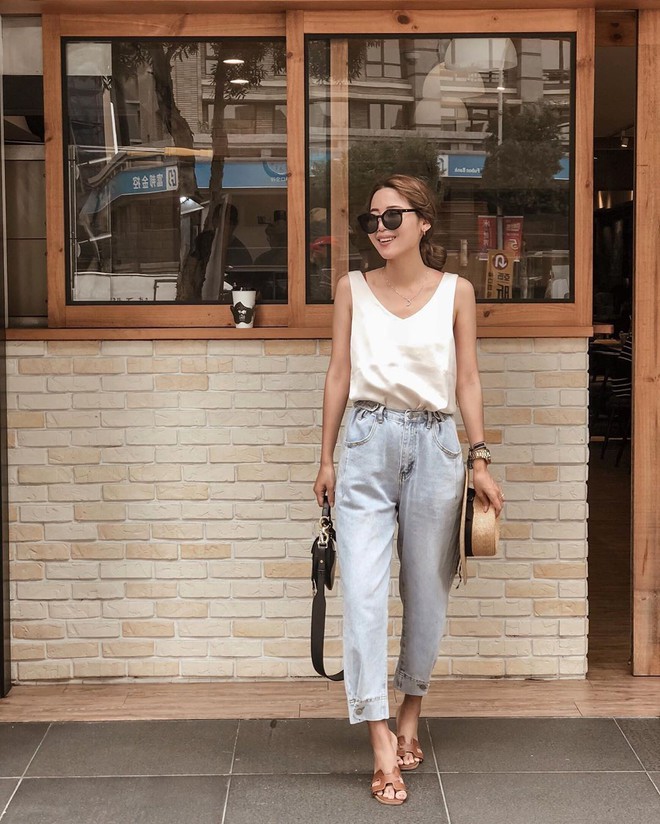 Diện quần jeans vào mùa hè: Sẽ rất đẹp mà không sợ nóng nếu bạn chọn 4 kiểu dáng này - Ảnh 4.