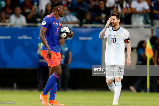 Messi mờ nhạt, Argentina nhận thất bại tủi hổ ở trận ra quân Copa America - Ảnh 6.