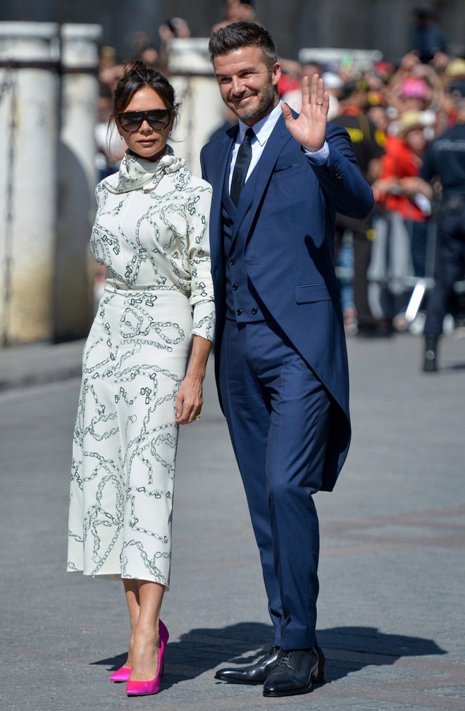 Thần th&aacute;i vợ chồng Beckham &aacute;p đảo to&agrave;n bộ kh&aacute;ch mời đến dự đ&aacute;m cưới xa hoa của đội trưởng Real Madrid - Ảnh 3.