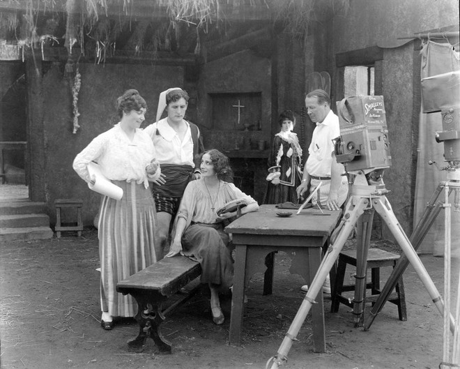 Lois Weber: Nữ đạo diễn xuất sắc nhất Hollywood không ngại vạch trần mảng tối xã hội, sự nghiệp lẫy lừng nhưng chết trong cô độc túng thiếu, không ai ngó ngàng - Ảnh 10.