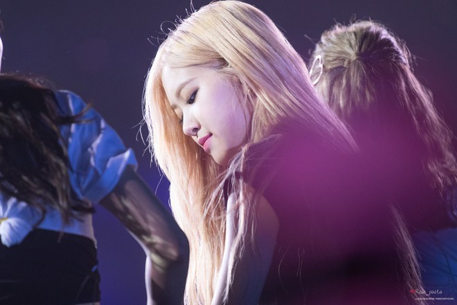 Rosé (BLACKPINK) gặp chấn thương nhìn đã thấy đau, nhưng cách xử lý mới là điều đáng nói! - Ảnh 2.