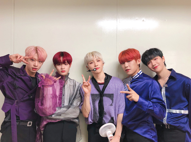 AB6IX tiếp tục phá kỉ lục TXT, nhưng fan không vui vì cựu thành viên Wanna One chấn thương, huỷ hết lịch trình - Ảnh 2.