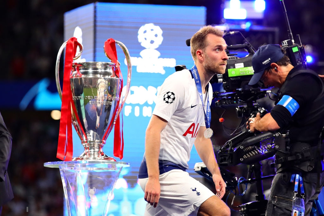 Son Heung-min cùng toàn đội lầm lũi bước qua chiếc cúp Champions League, khoảnh khắc khiến chúng ta phải lắng lại và suy ngẫm - Ảnh 4.