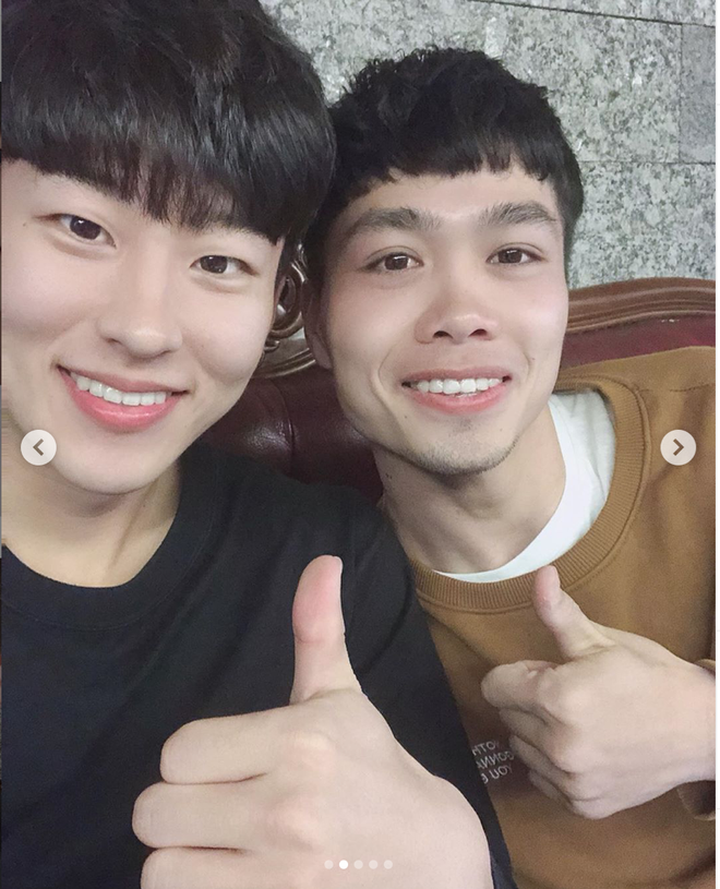 Hội bạn thân Incheon đăng ảnh chia tay Công Phượng cực tình cảm, anh chàng xúc động chỉ biết nói: Love you - Ảnh 4.