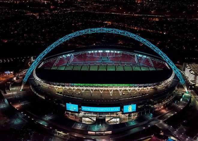 Ngó ngay SVĐ Wembley và mọi góc mà các thành viên BTS ghé qua vừa “càn quét” thủ đô London của Anh như thế nào? - Ảnh 2.