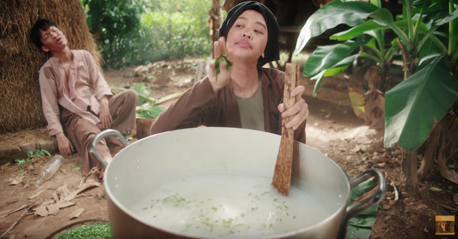 Soi MV mới của Ho&agrave;ng Thuỳ Linh: Từ c&acirc;u n&oacute;i trend tận 2014 đến thời B&agrave; T&acirc;n Vlog gom hết v&agrave;o đ&acirc;y n&agrave;y! - Ảnh 3.