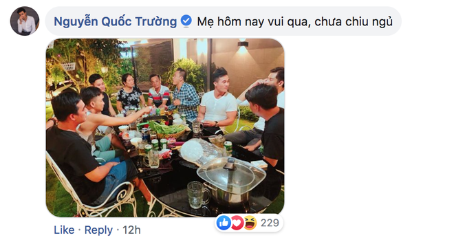 Hãy yêu người như Quốc Trường, chiều fan tới mức về nhà nghỉ ngơi cũng liên tục báo cáo trên mọi mặt trận - Ảnh 7.