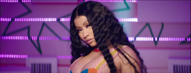 Nicki Minaj và Cardi B tung MV đối đầu nhau không khoan nhượng: người đốt siêu xe, kẻ mượn tiếng chủ nhân Old Town Road! - Ảnh 2.