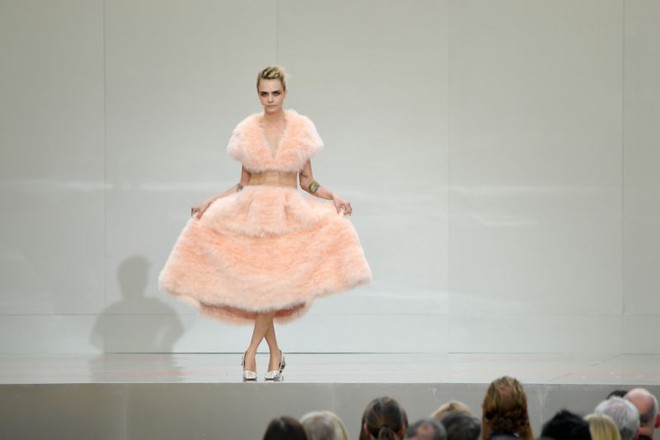 Giới si&ecirc;u sao, ch&iacute;nh trị gia lẫn ho&agrave;ng gia tề tựu tại Paris v&agrave;o th&aacute;ng 6 n&agrave;y chỉ v&igrave; một nguy&ecirc;n do: Karl Lagerfeld - Ảnh 3.