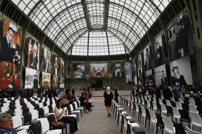 Giới siêu sao, chính trị gia lẫn hoàng gia tề tựu tại Paris vào tháng 6 này chỉ vì một nguyên do: Karl Lagerfeld - Ảnh 1.