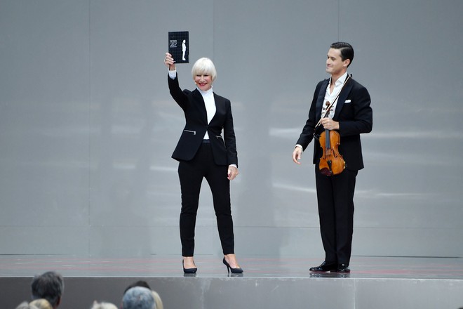 Giới si&ecirc;u sao, ch&iacute;nh trị gia lẫn ho&agrave;ng gia tề tựu tại Paris v&agrave;o th&aacute;ng 6 n&agrave;y chỉ v&igrave; một nguy&ecirc;n do: Karl Lagerfeld - Ảnh 5.