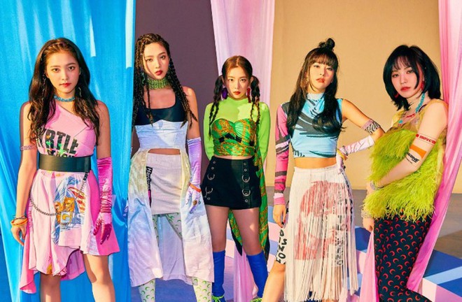 Red Velvet: Nạn nhân bị chính SM “dìm hàng” nên chẳng thể đấu lại TWICE và BLACKPINK trong cuộc chiến girlgroup hàng đầu? - Ảnh 4.