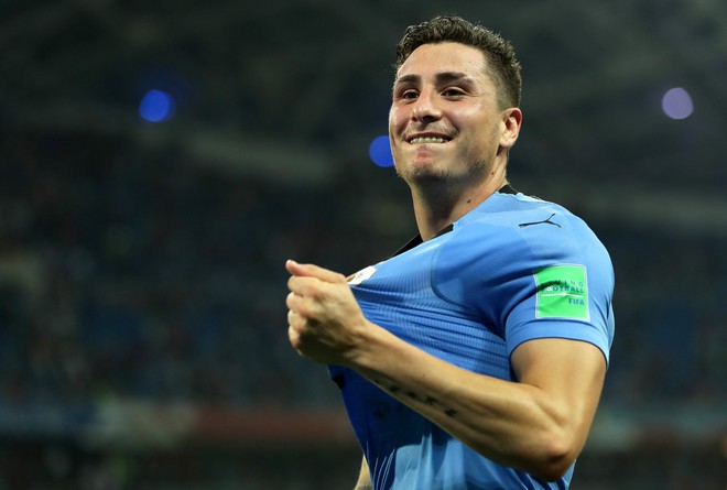 Đỉnh cao đánh lạc hướng: Trung vệ trẻ điển trai Jose Gimenez (Uruguay) khiến Mãnh hổ Falcao phát điên vì hàng loạt câu hỏi gây lú - Ảnh 3.