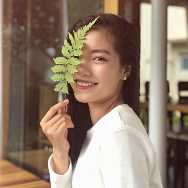 Ảnh đời thường của dàn mỹ nhân lọt top Miss World: Người mặt mộc không tì vết, nữ sinh 10x gây chú ý vì quá xinh! - Ảnh 20.