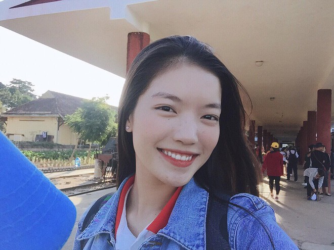 Ảnh đời thường của dàn mỹ nhân lọt top Miss World: Người mặt mộc không tì vết, nữ sinh 10x gây chú ý vì quá xinh! - Ảnh 19.