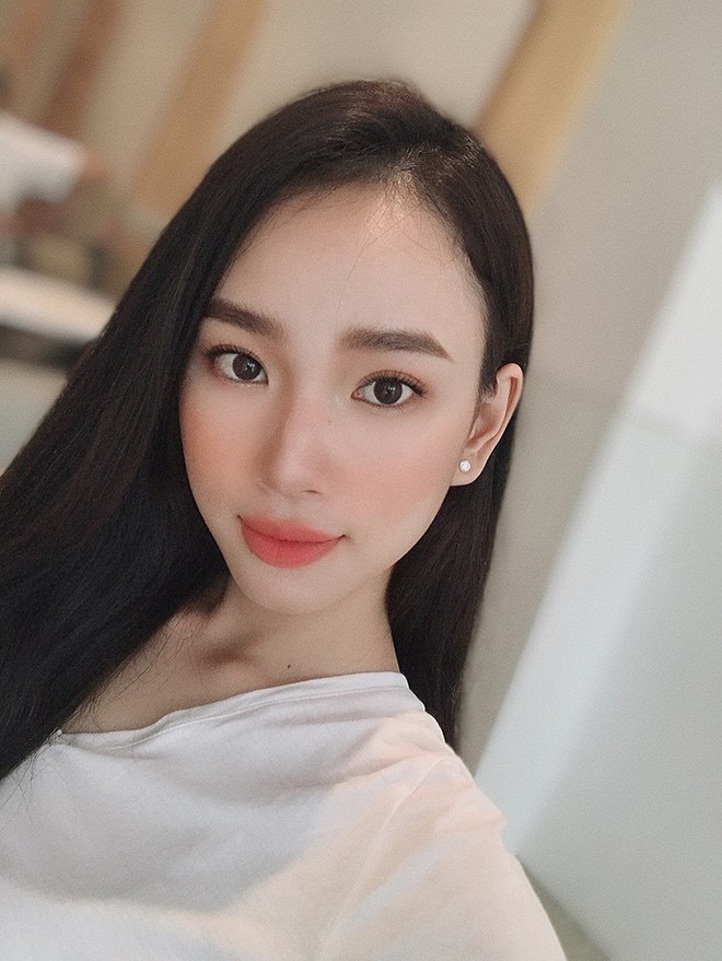 Ảnh đời thường của dàn mỹ nhân lọt top Miss World: Người mặt mộc không tì vết, nữ sinh 10x gây chú ý vì quá xinh! - Ảnh 16.