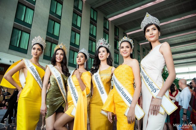 Kh&ocirc;ng thể nh&igrave;n cười khi xem m&agrave;n giới thiệu sương sương nhưng cực lầy của d&agrave;n mỹ nh&acirc;n Miss Grand Thailand 2019 - Ảnh 5.