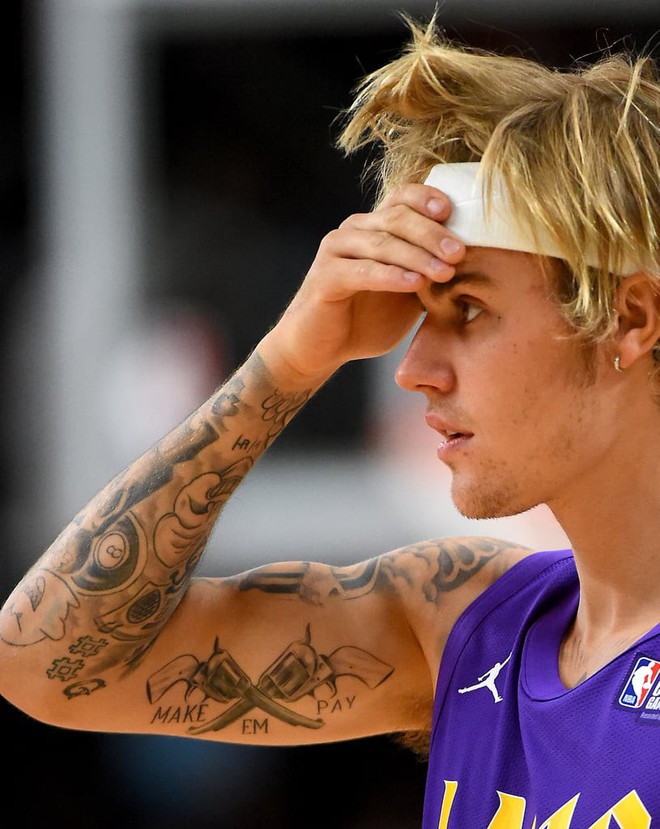 Hà Nội nóng 40 độ cũng không đọ được với thần thái và body siêu hot một thời của Justin Bieber - Ảnh 9.