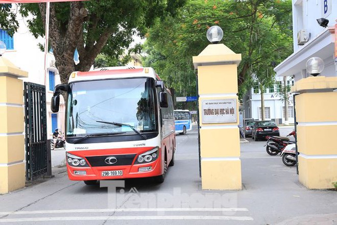 Giám thị ‘đặc biệt’ của mùa thi 2019 tại Hòa Bình - Ảnh 7.