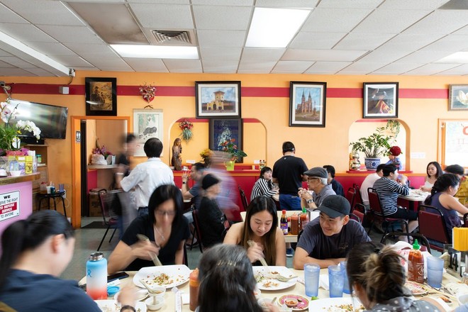 Nghệ thuật bánh cuốn Việt Nam nơi đất Mỹ: nét tinh tế ẩm thực Việt được ngợi khen trên New York Times - Ảnh 4.