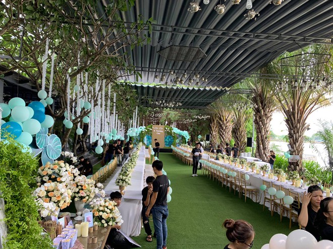 Mừng qu&yacute; tử đầu l&ograve;ng tr&ograve;n 1 tuổi, vợ chồng Lương Thế Th&agrave;nh mạnh tay tổ chức tiệc sinh nhật cực ho&agrave;nh tr&aacute;ng - Ảnh 1.