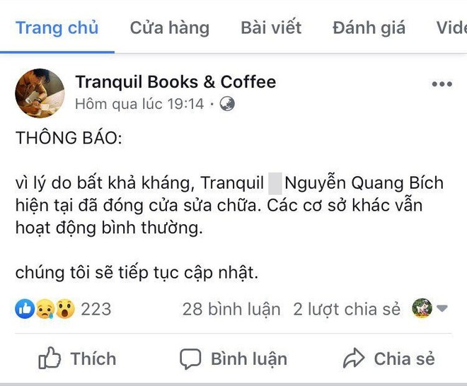 Tiệm cafe nổi tiếng phố cổ bỗng dưng sập trần, dân tình hoang mang lo lắng, có khách vỡ tan chiếc laptop - Ảnh 1.