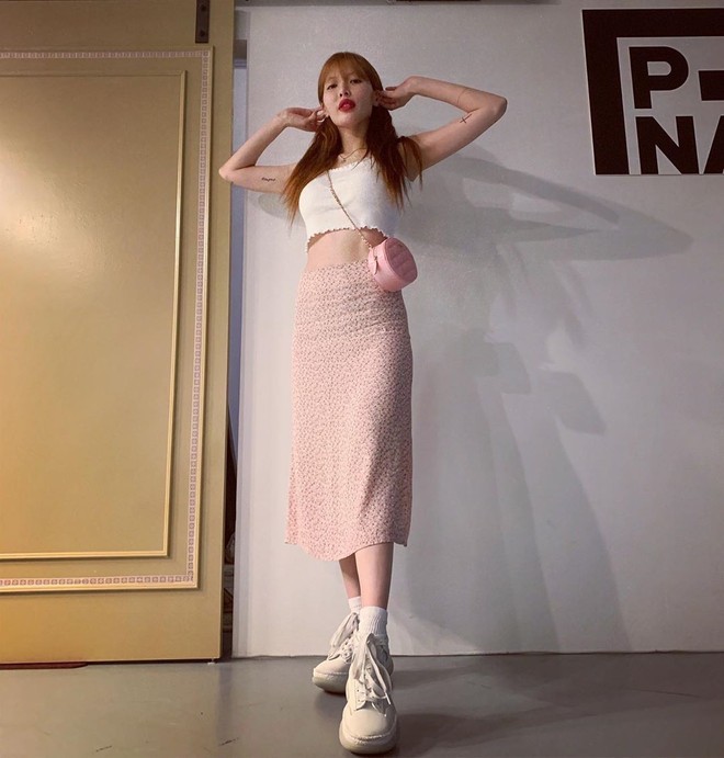 Khéo chia rẽ cộng đồng mạng như HyunA: Toàn mặc trang phục khiến netizen xứ Trung khó phân định nên khen hay chê - Ảnh 3.