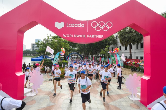 Lazada tổ chức Olympic Day Run, công bố là đối tác của Olympic trong 9 năm tới - Ảnh 1.